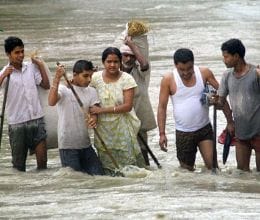 flood takes 131 lives in uttar pradesh
