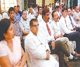 maa tujhe pranam! merut school principals and headmasters