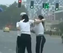female police officer's fight
