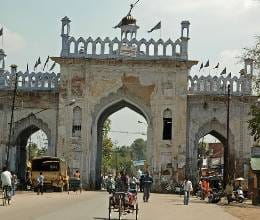 wreckage in hussainabad gate