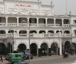 small markets for footpath vendors