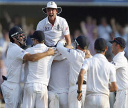 england takes lead 2-0 after 27 years in ashes 