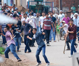 students protest against job quota turns violent in allahabad
