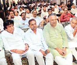 patriotism awake by maa tujhe pranam