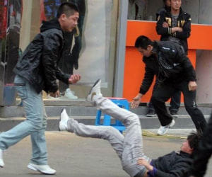 college_student_police_fight