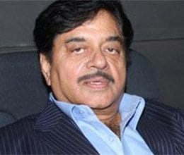 my comment was not anti-modi, says shatrughan Sinha