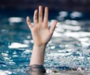 Woman commits suicide with four daughters