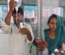 doctor slap the patient's mother