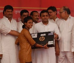 expelled students leaders shared stage with akhilesh yadav in lu