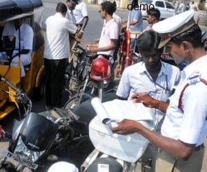 Traffic police beaten on cutting challan