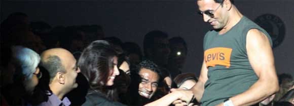 akshay kumar twinkle khanna in obscenity case