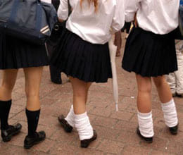 skirts banned for nine year girls in london's school