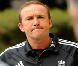 english cricket coach flower wants icc to improve drs 