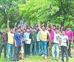 protest in gbtu by failed students
