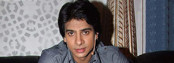 karan mehra enters in bade acche lagte hai