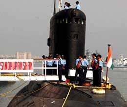 submarine ins sindhurakshak sinks after major blast 