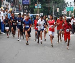 sports college wins cross country race