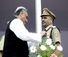 More than four hundred policemen were honored
