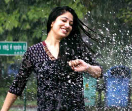 Jmajm faces bloom from rain