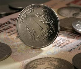 rupee dips to new level compare dollar