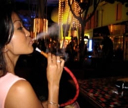 Children were put in a smoked hookah bar