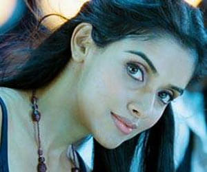 asin's heart is breaked