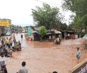 irrigation dept released hugr water in river