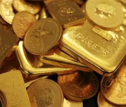 gold, silver extend losses on sustained selling