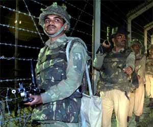 pakistan fires at indian positions along international border in jammu