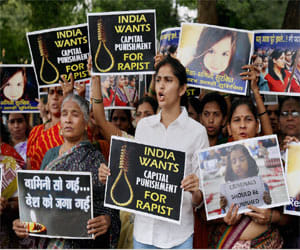 police filed chargesheet in mumbai photojournalist gangrape case