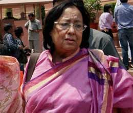 i live alone feel scared in delhi says najma heptulla
