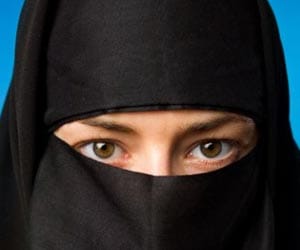 no entry for burqa clad ladies in bjp's rally in bhopal