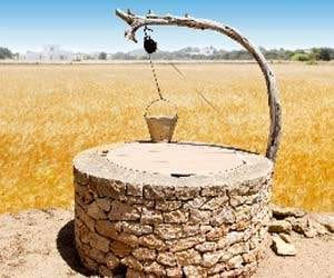 Farmer died to fall into the well