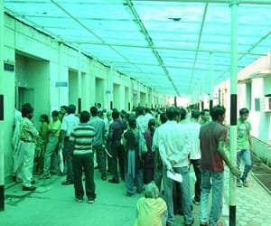 all bed is full in doon hospital.