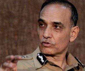 Mumbai police commissioner may join bjp