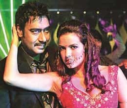 watch item song of satyagrah