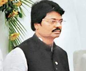 congress minister told how he got ministry through buttering