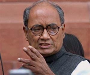 digvijay singh roars at pm modi in jammu
