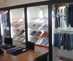 four du students arrested for stealing in garment showroom 