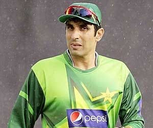 misbah touch one more milestone in odi