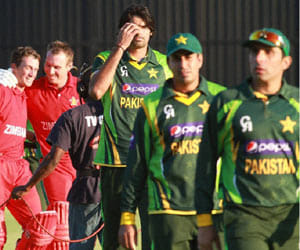 zimbabwe end winless streak against pakistan in style