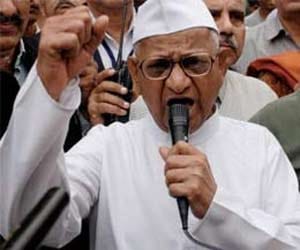 kejriwal_not enemy_ready to talk_says_anna hazare