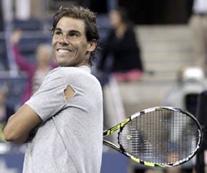 nadal, federer and azarenka move to next round