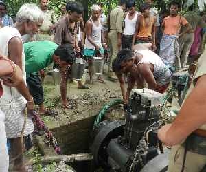 two men fell into borewell, safe