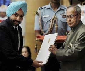 shooter ronjan sodhi gets khel ratna