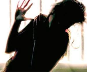 10th class girl student gangraped 