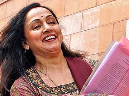 hema malini faces a nightmare in mathura