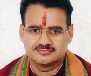 BJP MLA helps Congress