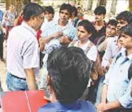 arts college students deprive basic requirements at hostel