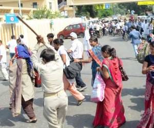 shiksha mitra_protest_akhilesh government